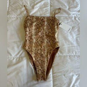 NWTs Vitamin A Jenna Sand Snake One Piece Swimsuit Sz 4/XS